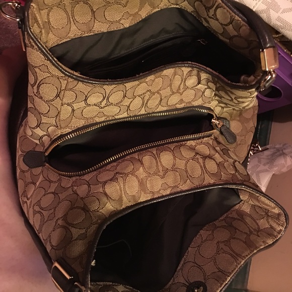 Coach signature handbag - Picture 2 of 8